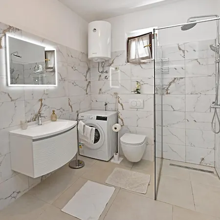 Apartments Villa Herak Porec Exterior photo